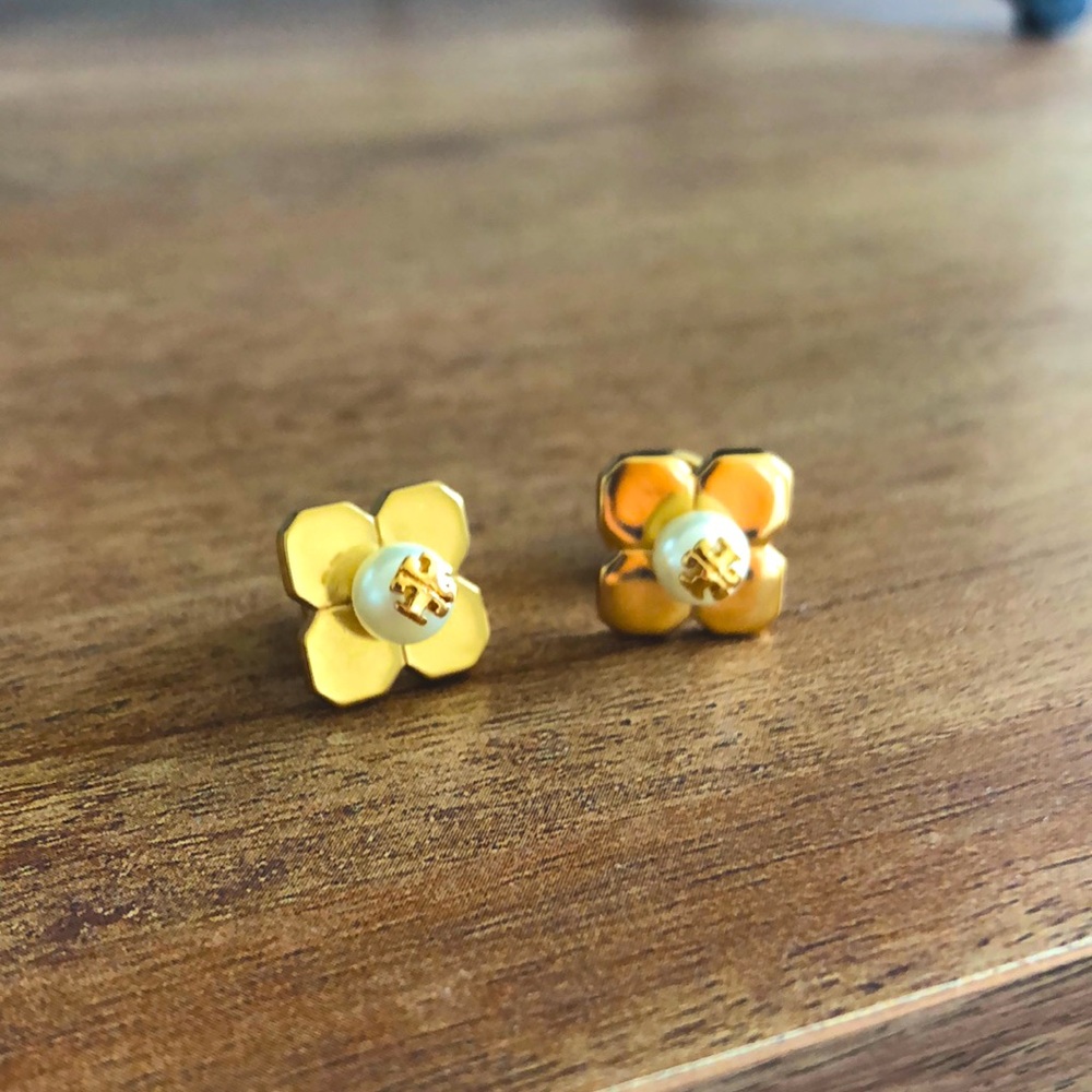 Tory Burch earrings - gold + pearl